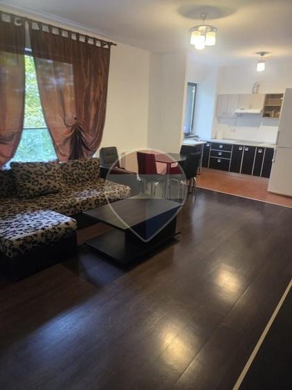 Apartament cu 2 camere decomandat în Răcădău