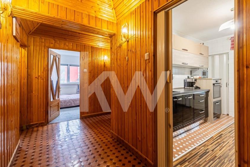 Apartament cu 4 camere decomandat în Răcădău
