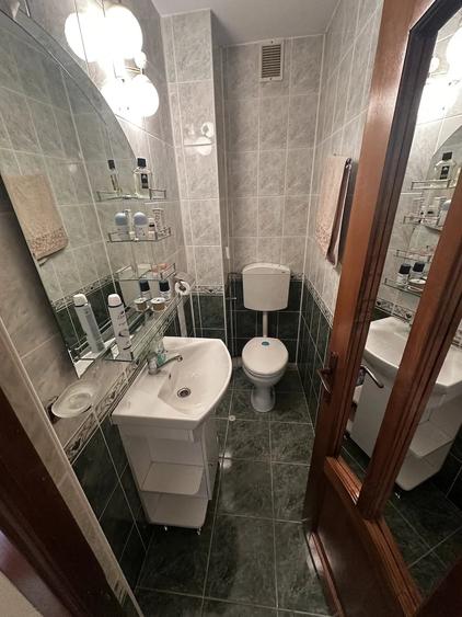 Apartament de vanzare 3 camere, etajul 2, cart. Dealul Florilor - 4