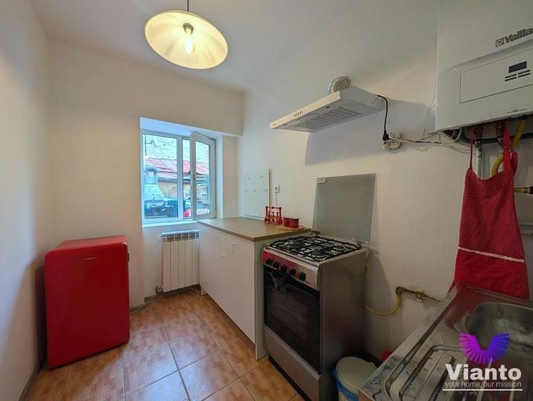 Garsonieră decomandată, mobilată în Ultracentral