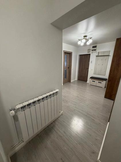 Apartament cu 3 camere decomandat în Împăratul Traian