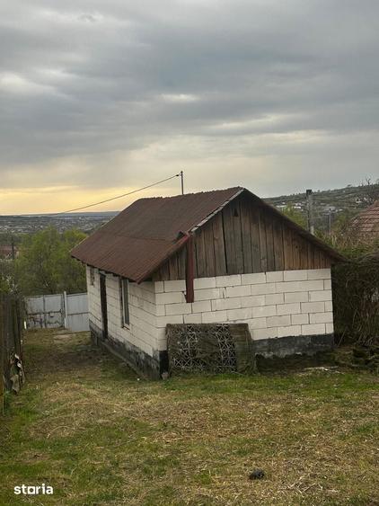 Casă cu 2 camere cu Teren 828 Mp în Săldăbagiu de Munte