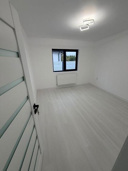 Casă cu 3 camere în Afumați