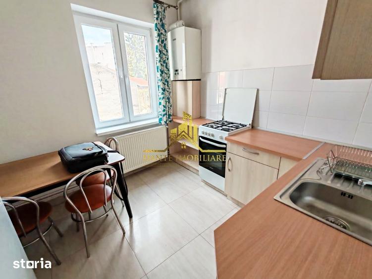 Garsonieră decomandată în Central