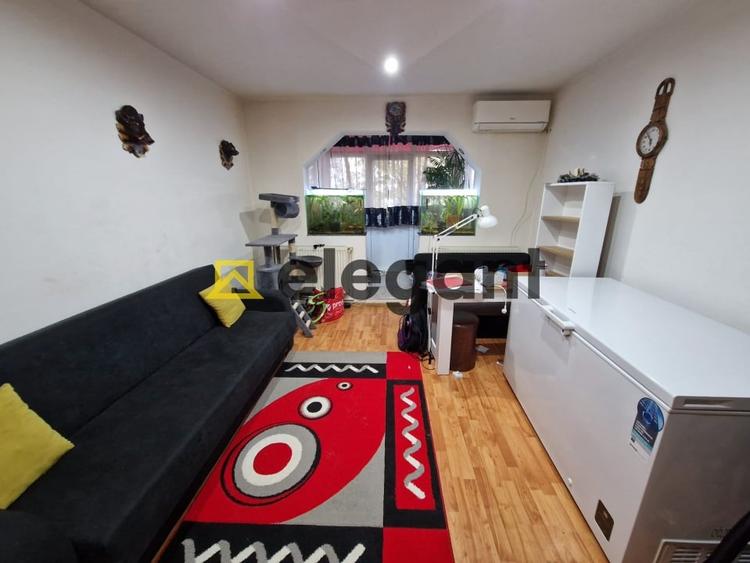 Apartament cu 4 camere semidecomandat, mobilat în Craiovița Nouă