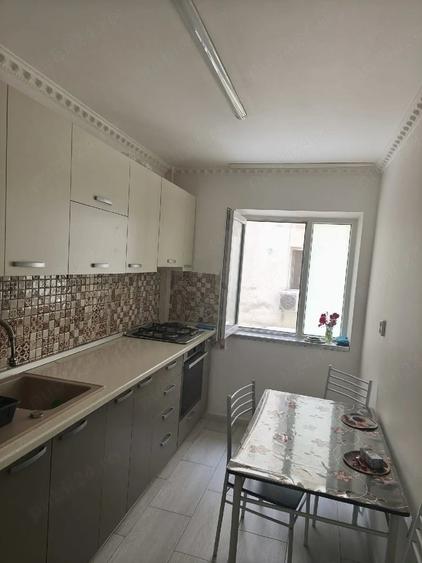 Apartament cu 3 camere decomandat în Pantelimon