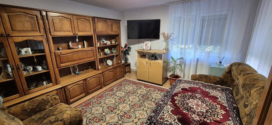 Casă individuală cu 4 camere cu Canalizare în Iris