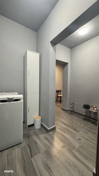 Apartament cu 4 camere decomandat în Central