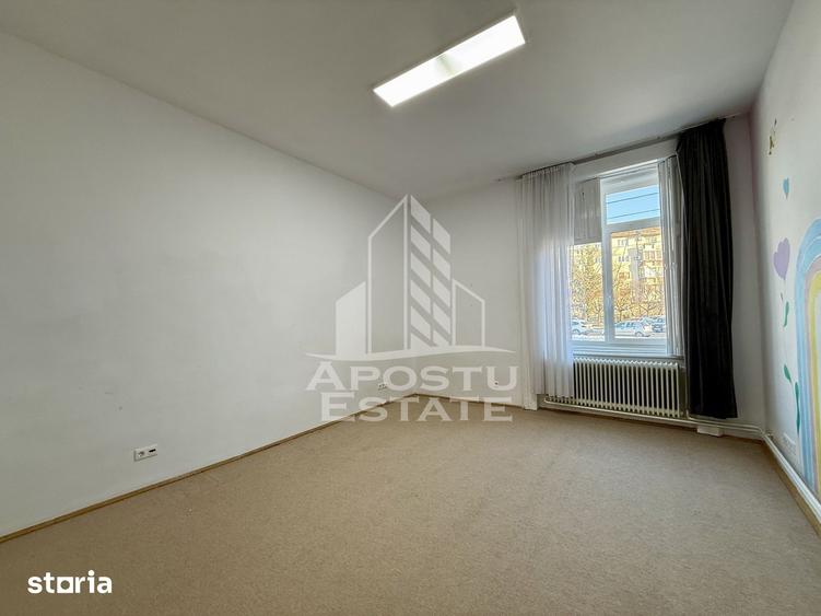 Casă cu 10 camere cu Teren 410 Mp în Fabric