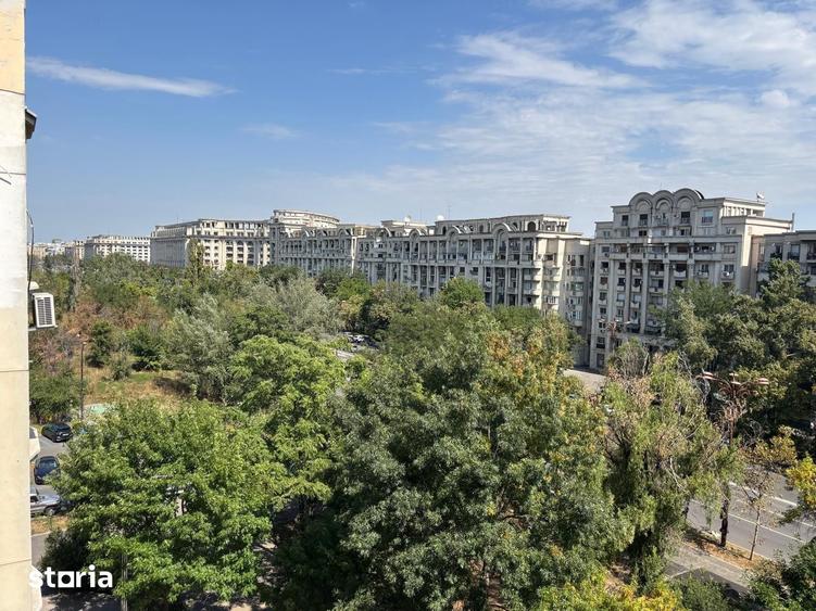 Apartament cu 3 camere în Centrul Civic