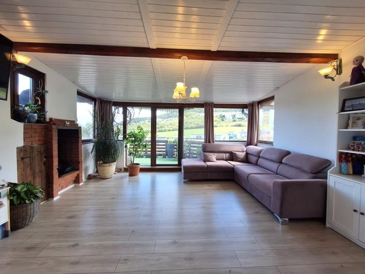 Apartament cu 3 camere semidecomandat, mobilat în Florești — fotografia 1