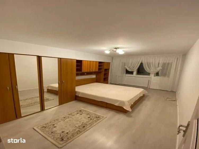 Apartament cu 3 camere, mobilat în Complex Studențesc