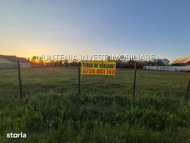Teren de 3533 mp, în Poiana Lacului