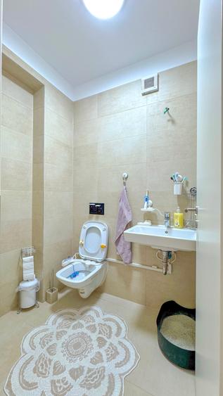 Apartament cu 3 camere decomandat, mobilat în 13 Decembrie