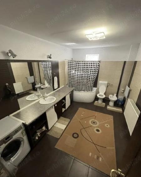 Casă cu 6 camere cu Teren 423 Mp în Bereasca
