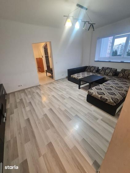 Apartament cu 3 camere semidecomandat în Militari