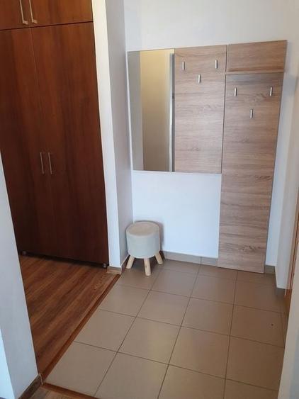 Apartament cu 2 camere decomandat, mobilat în Casa de Cultură