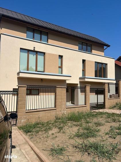 Casă cu 4 camere cu Teren 225 Mp în Borhanci