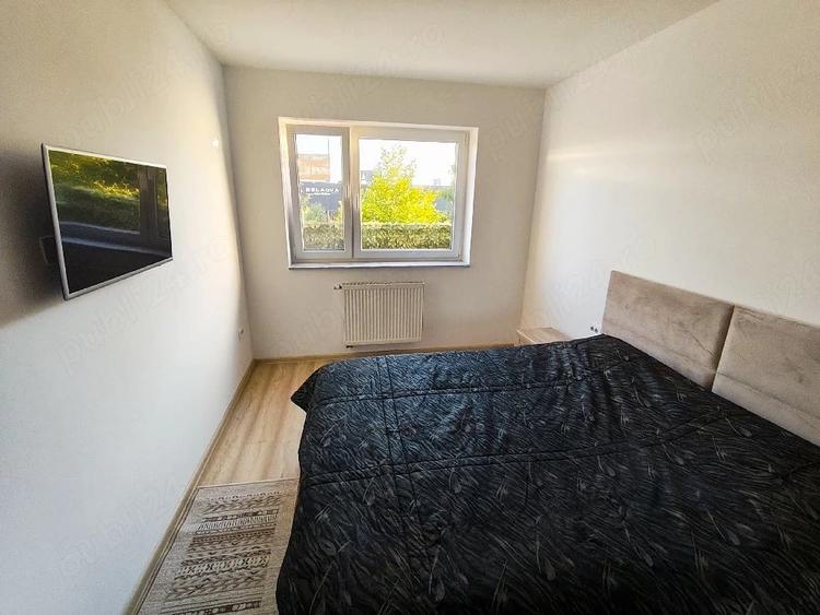 Apartament cu 2 camere decomandat în Tractorul