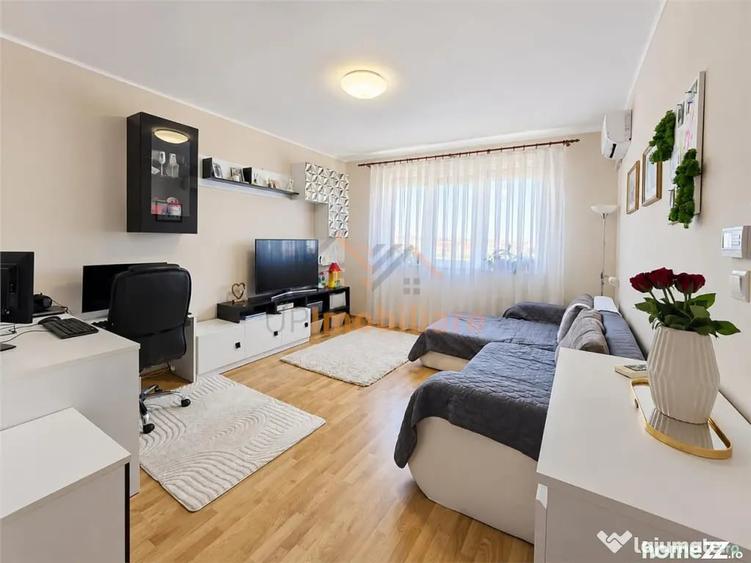 Apartament cu 3 camere decomandat în Sânmartin