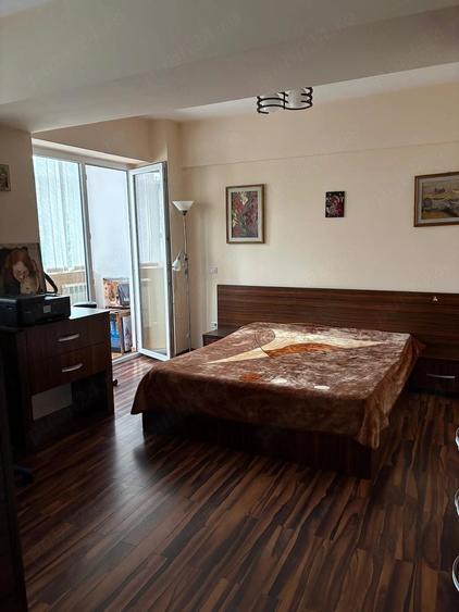 Apartament cu 3 camere semidecomandat în Burdujeni