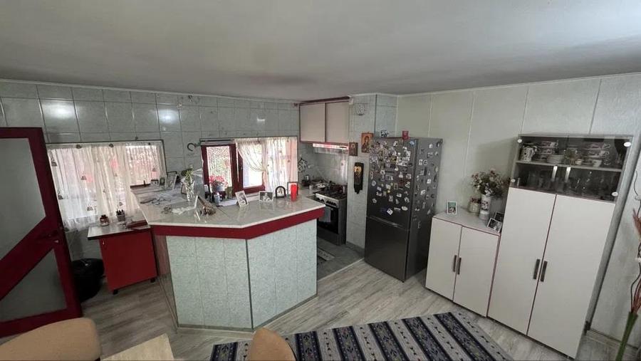 Casă individuală cu 5 camere cu Canalizare în Bârnova