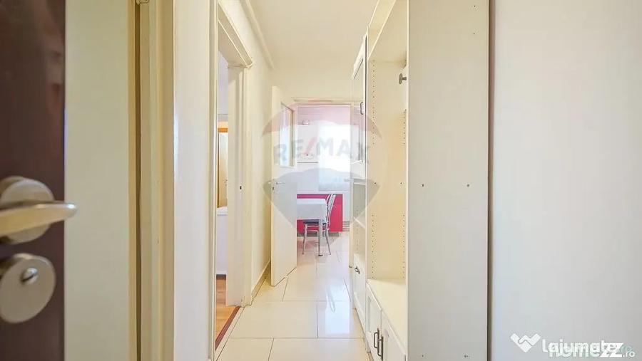 Apartament cu 3 camere semidecomandat în Astra