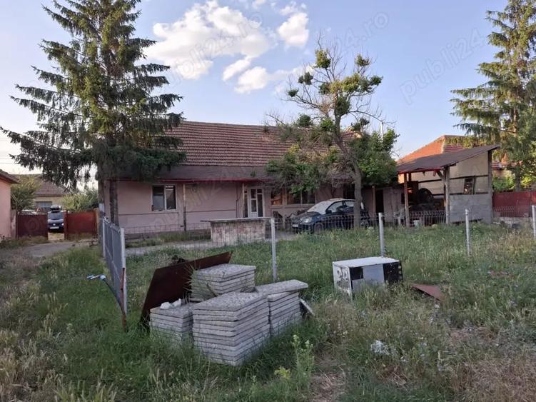 Casă cu 3 camere cu Teren 1820 Mp în Sânandrei