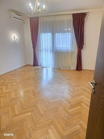 Apartament cu 3 camere în Polonă