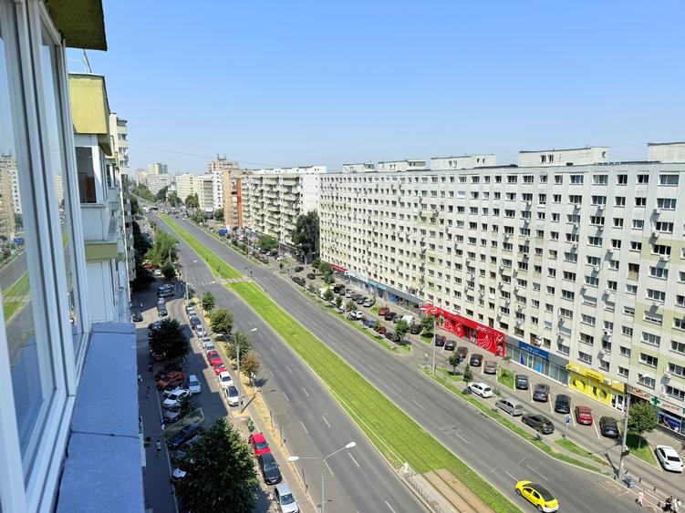 Apartament cu 4 camere decomandat în Pantelimon