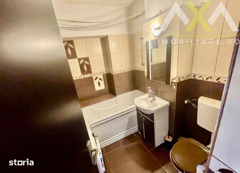 Apartament cu 3 camere decomandat în Nicolina