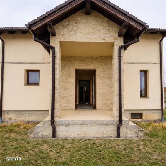 Casa individuala cu 6 camere,357 mp teren,Orizont - 3