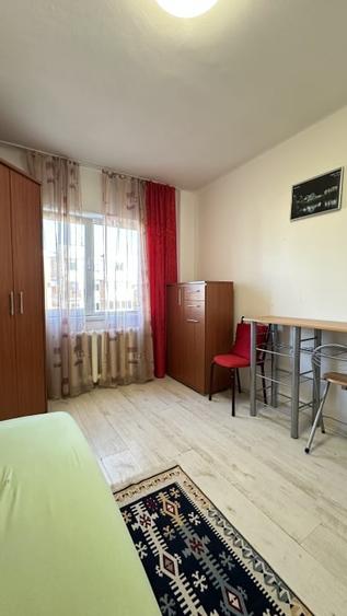 Apartament cu 3 camere decomandat, mobilat în Gheorgheni