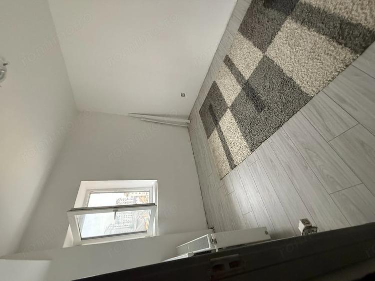 Apartament cu 5 camere decomandat în Central