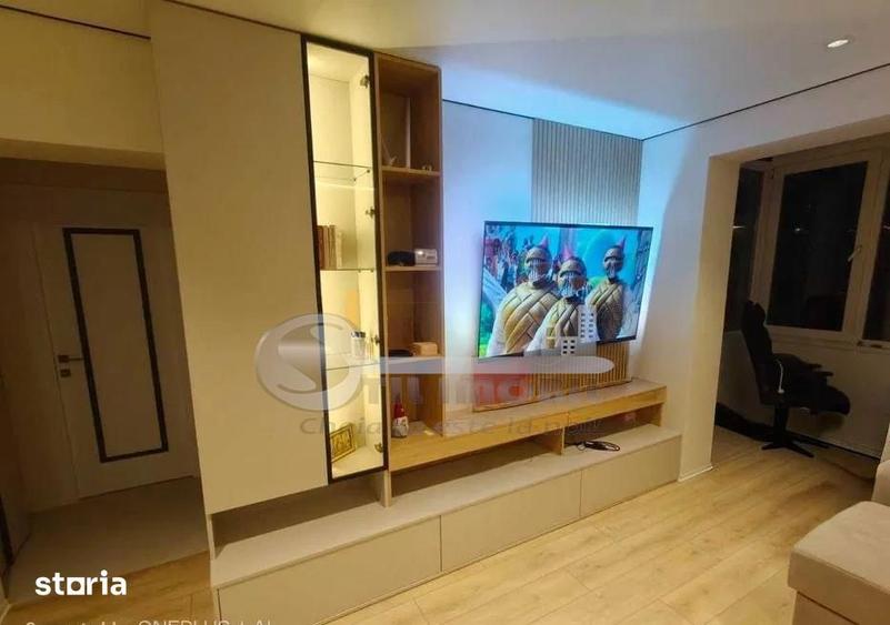 Apartament cu 3 camere decomandat în Central