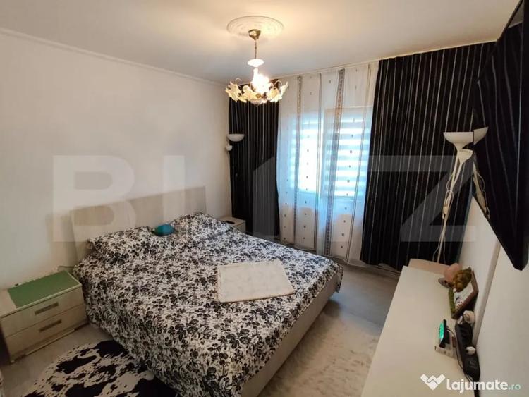 Apartament cu 3 camere decomandat în Sud