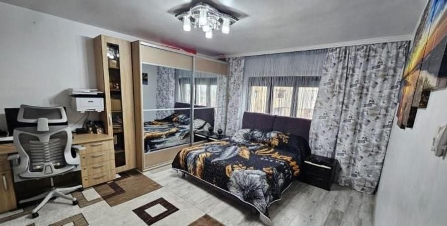 Apartament cu 3 camere decomandat, mobilat în Inel I