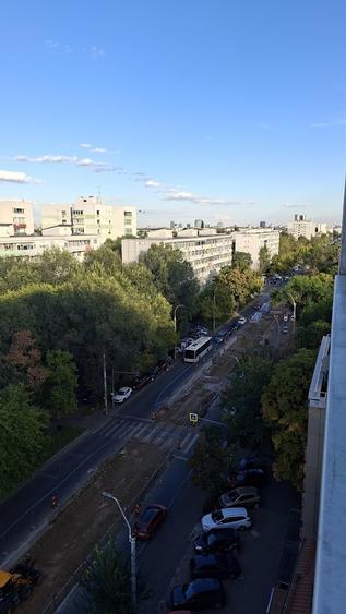 Apartament semidecomandat în Domenii