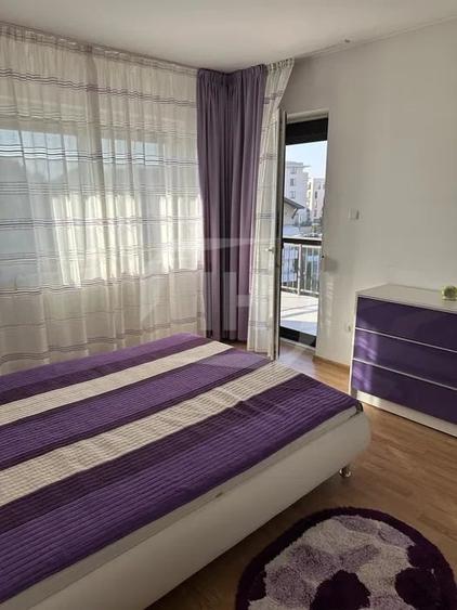 Apartament cu 3 camere semidecomandat, mobilat în Bună Ziua