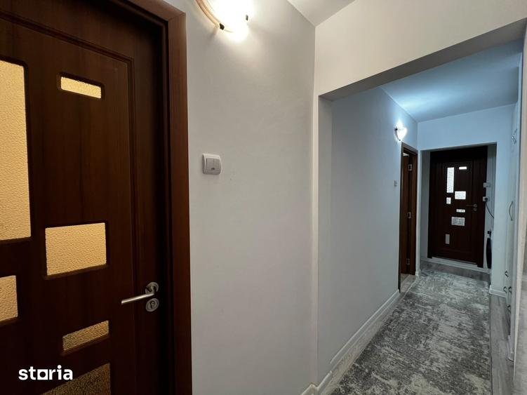 Apartament cu 3 camere decomandat în Nicolina