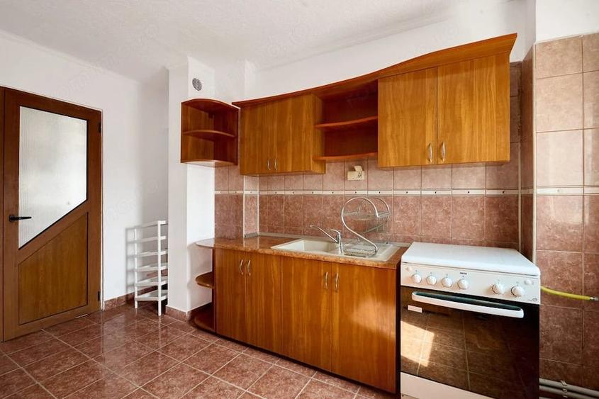 Apartament cu 4 camere decomandat în Găvana