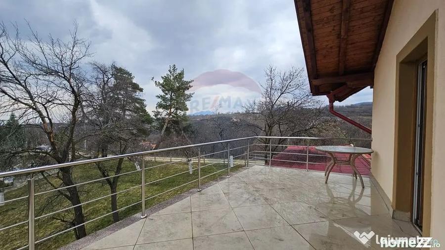 Casă cu 3 camere cu Teren 10331 Mp în Sohodol