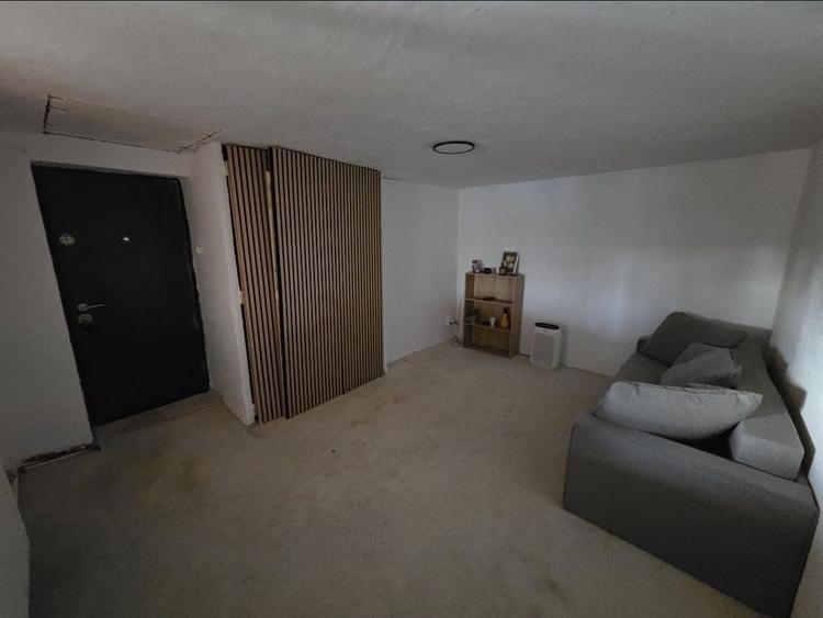 Casă cu 3 camere cu Teren 2200 Mp în Colibi