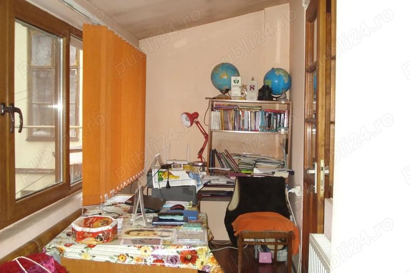 Apartament cu 3 camere decomandat în Sinaia