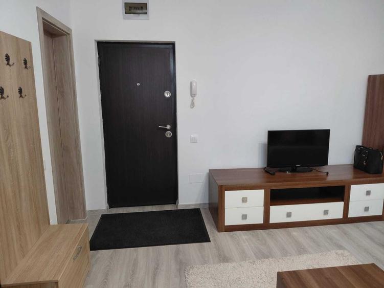 Apartament cu 2 camere semidecomandat în Găvana