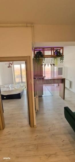Apartament cu 2 camere semidecomandat, mobilat în Văcăresti