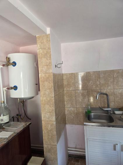Casă cu 4 camere în Țipărești