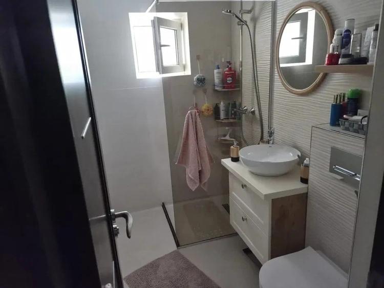 Apartament cu 2 camere decomandat în Nicolina