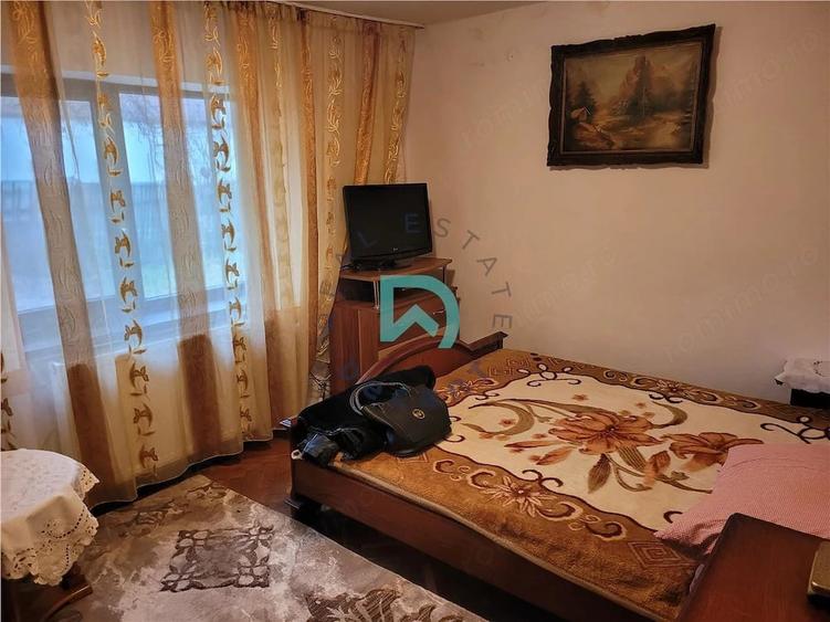 Casă cu 2 camere cu Teren 630 Mp în Craiter