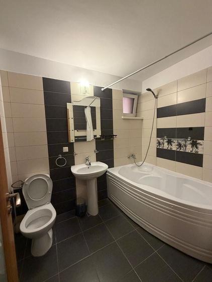 Apartament cu 2 camere decomandat, mobilat în Semicentral